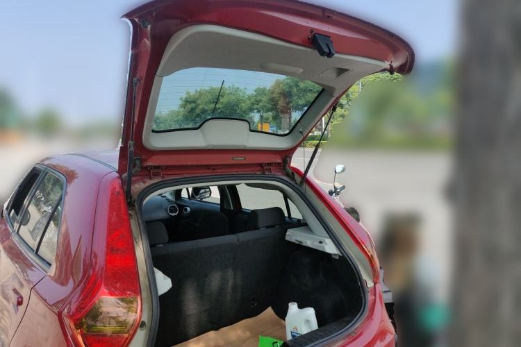 Used MG 3 2014 1.5L AMT Elite Edition Trunk