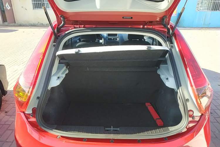 Used MG 3 2014 1.3L AMT Comfort Edition Trunk