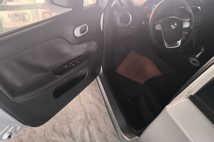 Used MG 3 2014 1.3L AMT Comfort Edition Driver Seat