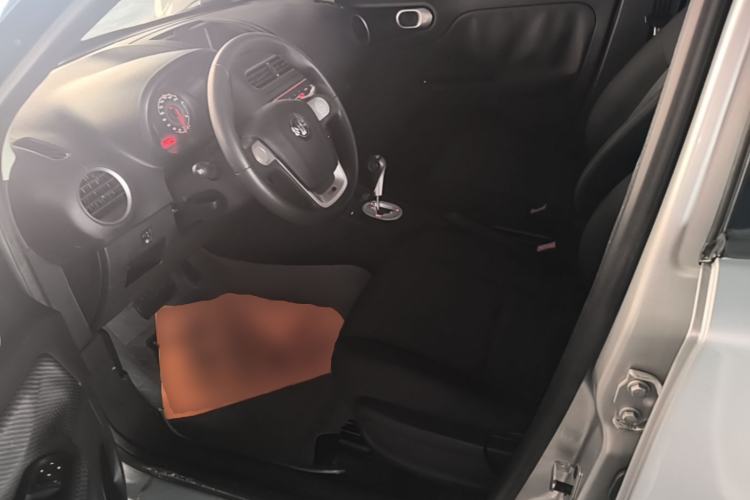 Used MG 3 2014 1.3L AMT Comfort Edition Left Front Seat