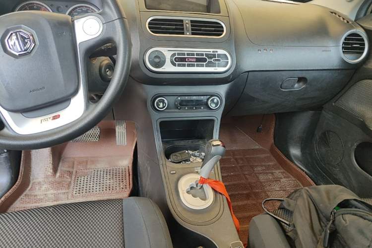 Used MG 3 2014 1.5L AMT Elite Edition Audio And AC Panel