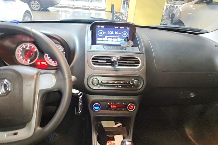 Used MG 3 2014 1.5L AMT Elite Edition Audio And AC Panel
