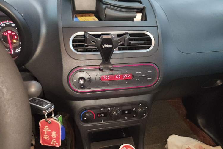 Used MG 3 2014 1.3L AMT Comfort Edition Audio And AC Panel