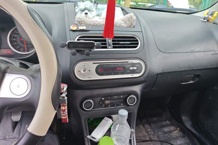 Used MG 3 2014 1.5L Manual Elite Edition Audio And AC Panel