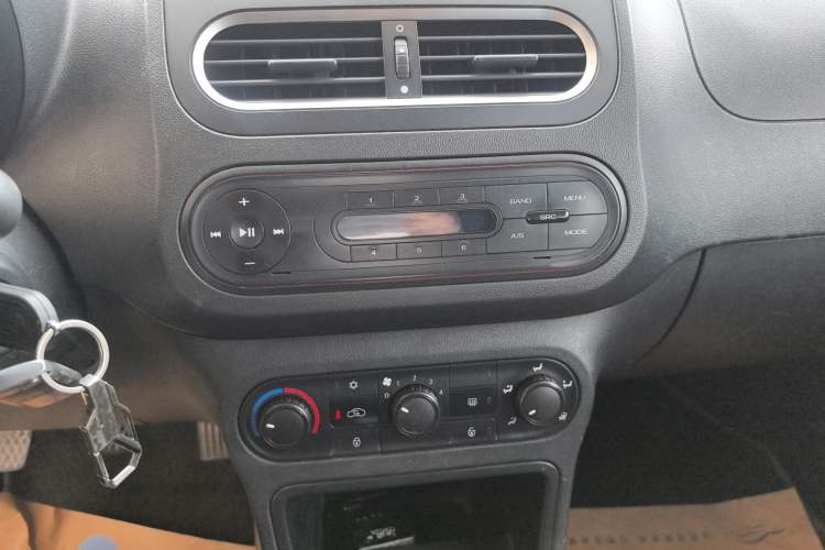 Used MG 3 2014 1.3L Manual Comfort Edition Audio And AC Panel