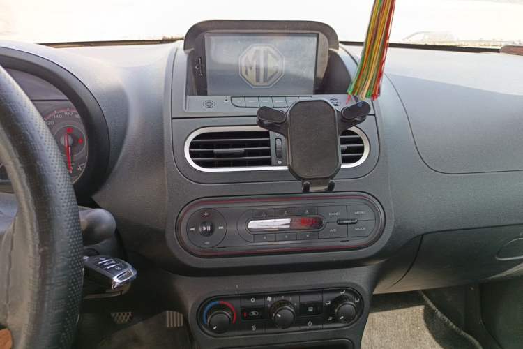 Used MG 3 2014 1.3L Manual Comfort Edition Audio And AC Panel