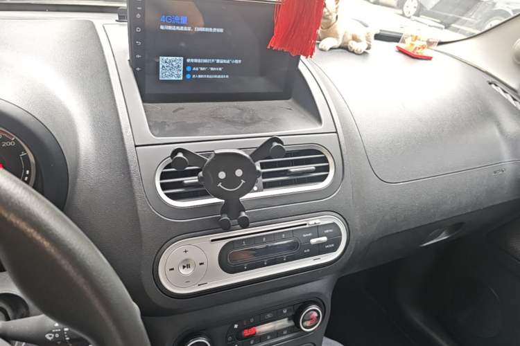 Used MG 3 2014 1.5L AMT Elite Edition Audio And AC Panel