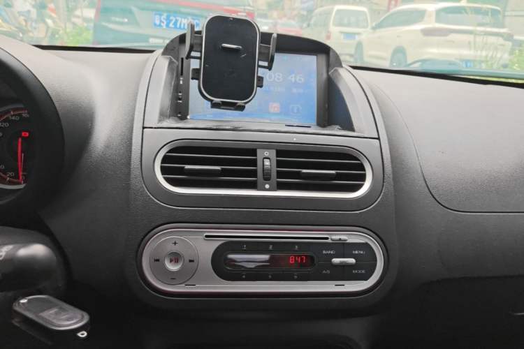 Used MG 3 2014 1.5L AMT Elite Edition Audio And AC Panel