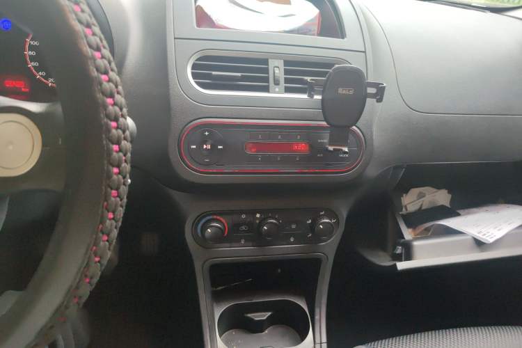 Used MG 3 2014 1.3L Manual Comfort Edition Audio And AC Panel