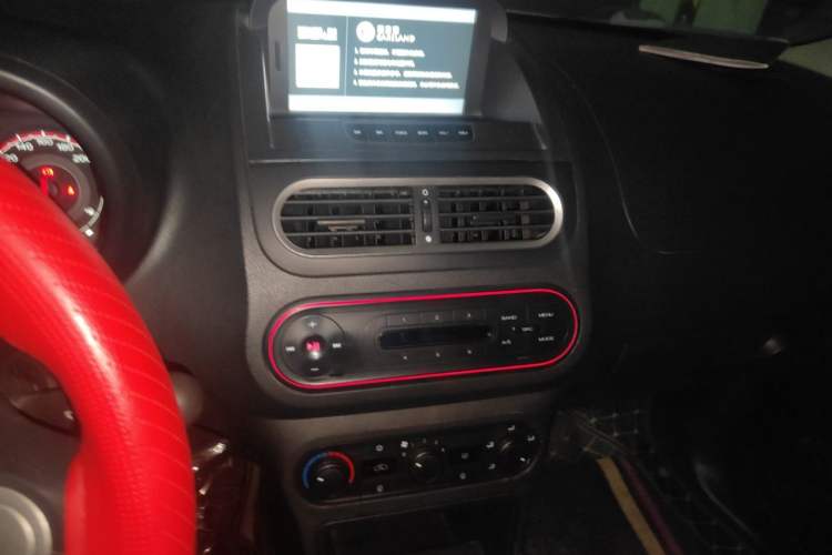 Used MG 3 2014 1.3L AMT Comfort Edition Audio And AC Panel