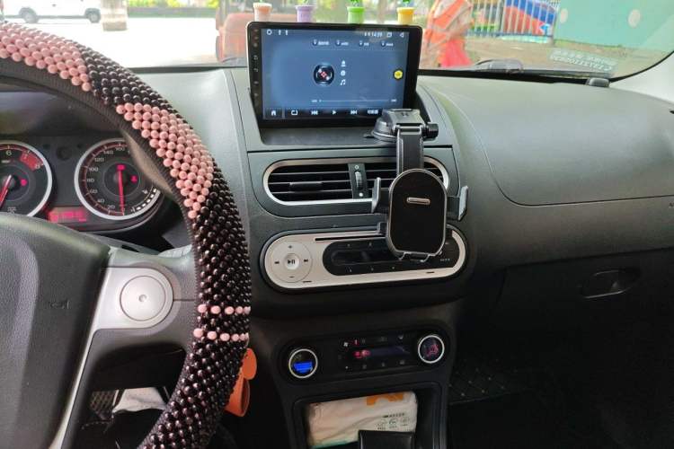 Used MG 3 2014 1.5L AMT Elite Edition Audio And AC Panel