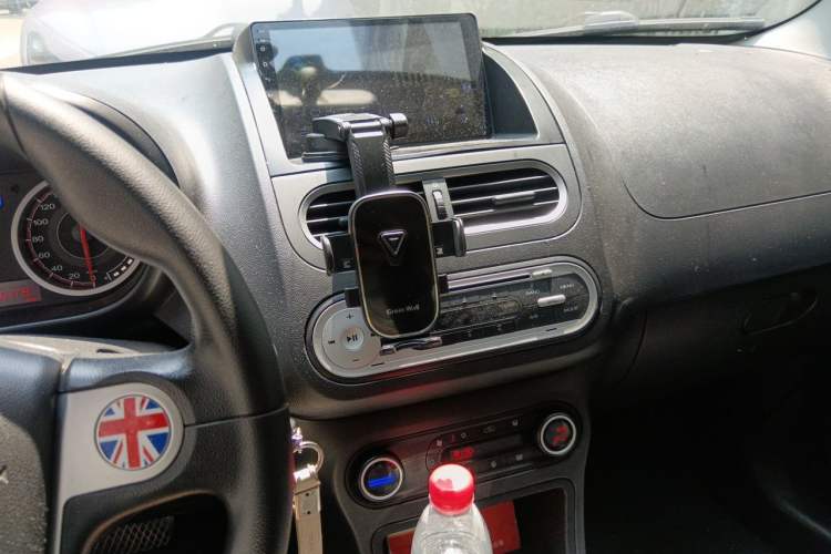 Used MG 3 2014 1.5L AMT Elite Edition Audio And AC Panel