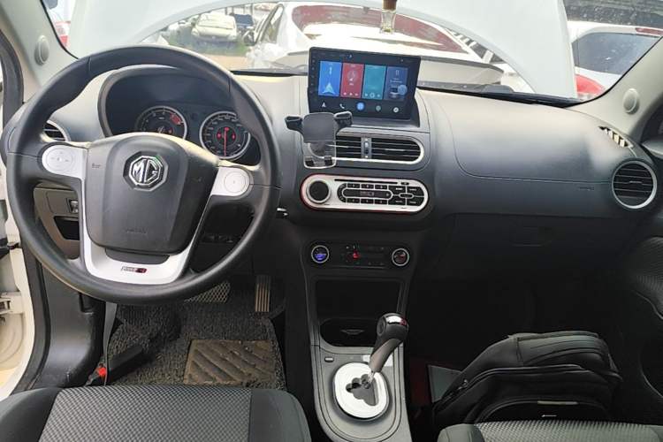 Used MG 3 2014 1.5L AMT Elite Edition Audio And AC Panel