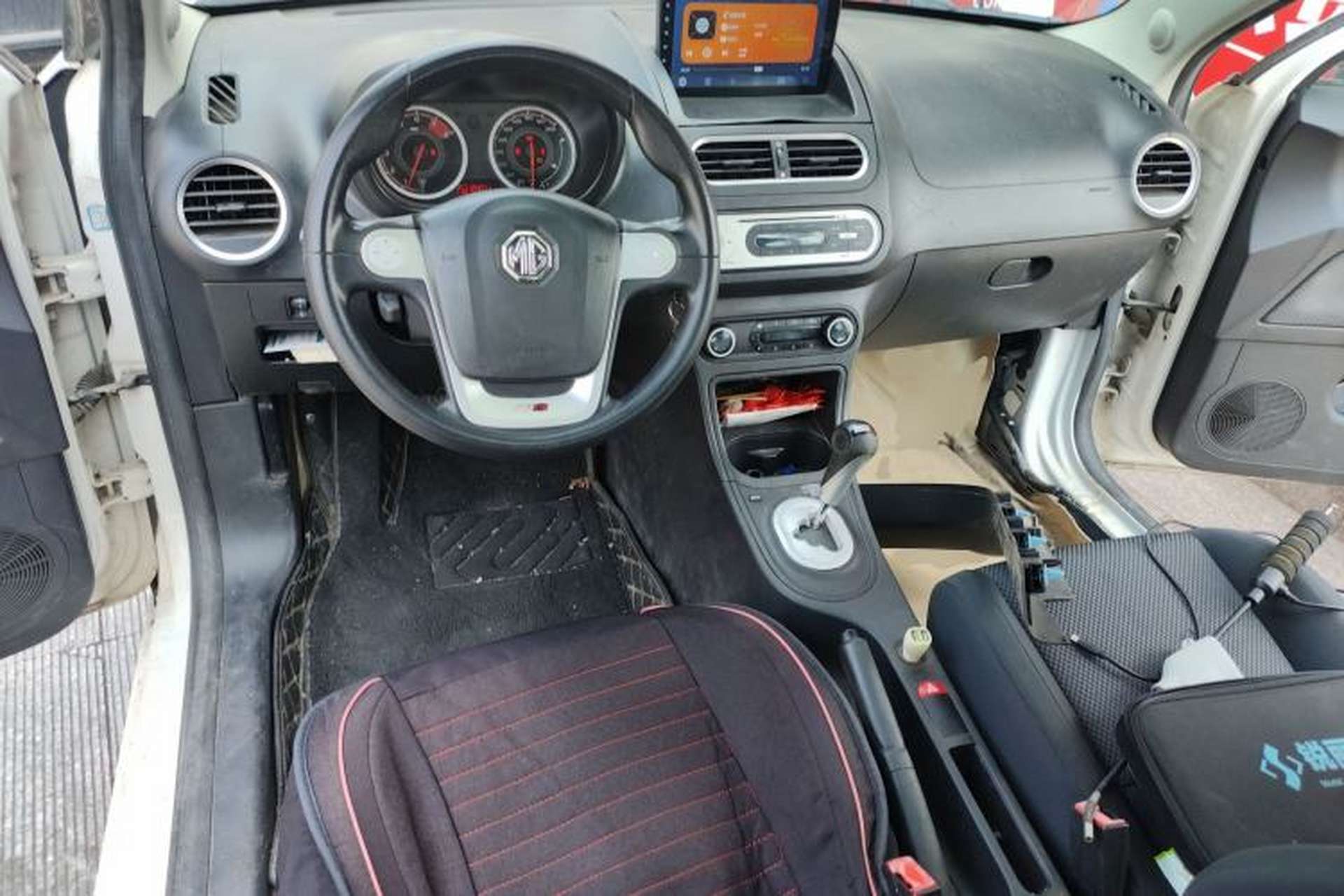 Used MG 3 2014 1.5L AMT Elite Edition Center Console