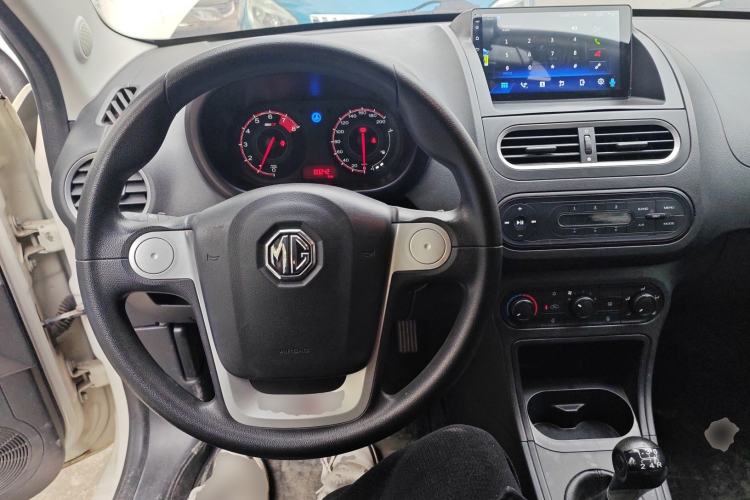 Used MG 3 2014 1.3L Manual Comfort Edition Center Console