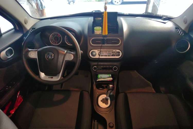Used MG 3 2014 1.5L AMT Elite Edition Center Console