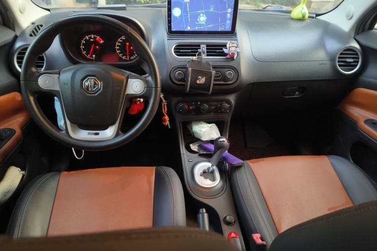 Used MG 3 2014 1.3L AMT Comfort Edition Center Console