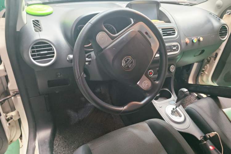Used MG 3 2014 1.5L AMT Elite Edition Center Console
