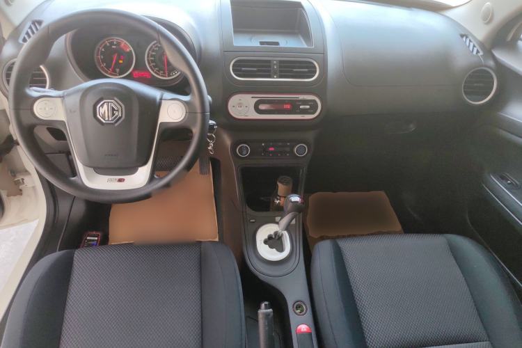 Used MG 3 2014 1.5L AMT Elite Edition Center Console