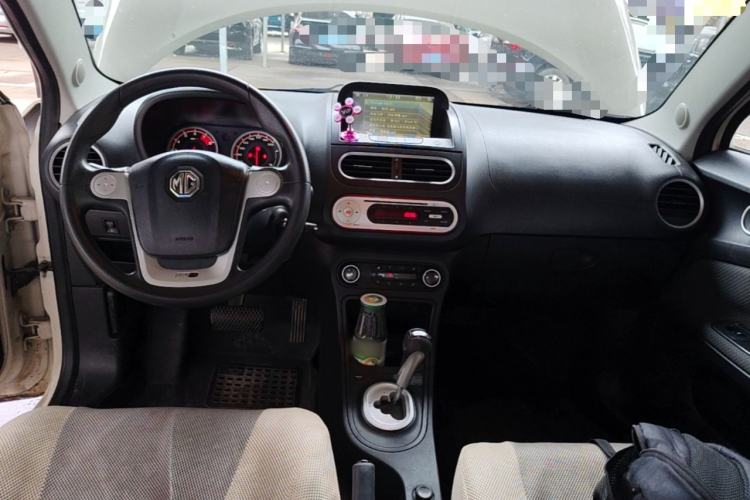 Used MG 3 2014 1.5L AMT Elite Edition Center Console
