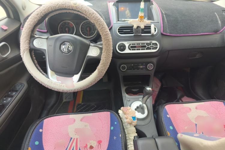 Used MG 3 2014 1.5L AMT Elite Edition Center Console