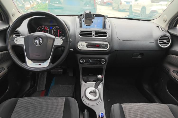 Used MG 3 2014 1.5L AMT Elite Edition Center Console