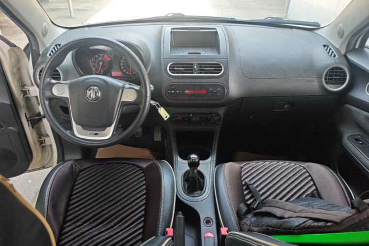 Used MG 3 2014 1.3L Manual Comfort Edition Center Console