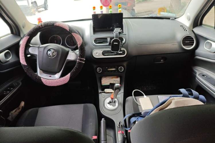 Used MG 3 2014 1.5L AMT Elite Edition Center Console
