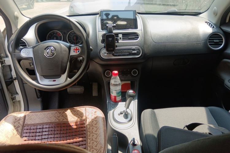 Used MG 3 2014 1.5L AMT Elite Edition Center Console
