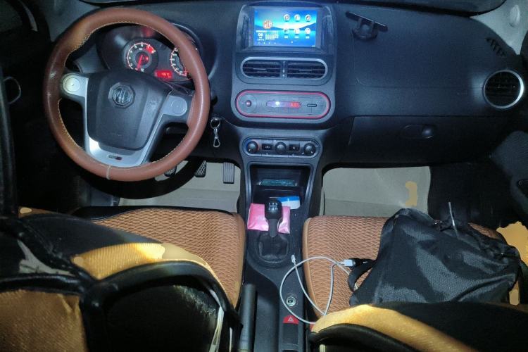 Used MG 3 2014 1.3L Manual Comfort Edition Center Console
