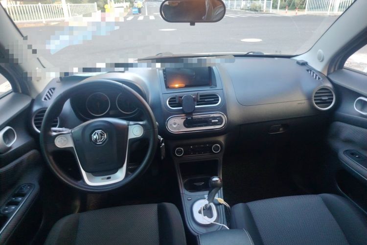 Used MG 3 2014 1.5L AMT Elite Edition Center Console