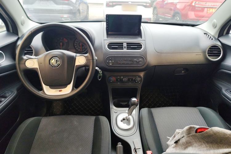 Used MG 3 2014 1.3L AMT Comfort Edition Center Console