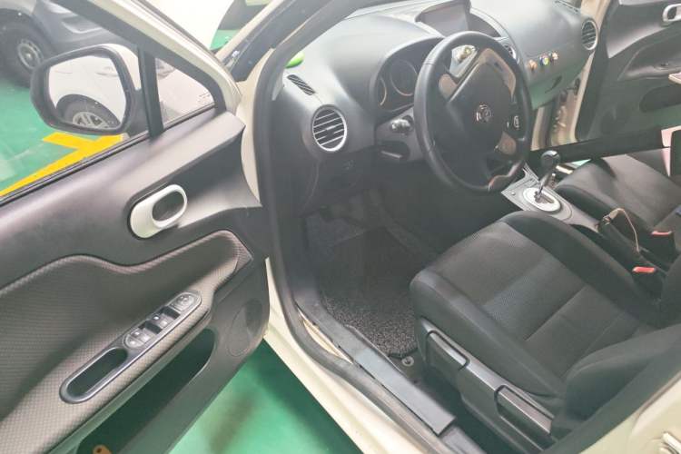 Used MG 3 2014 1.5L AMT Elite Edition Driver Seat