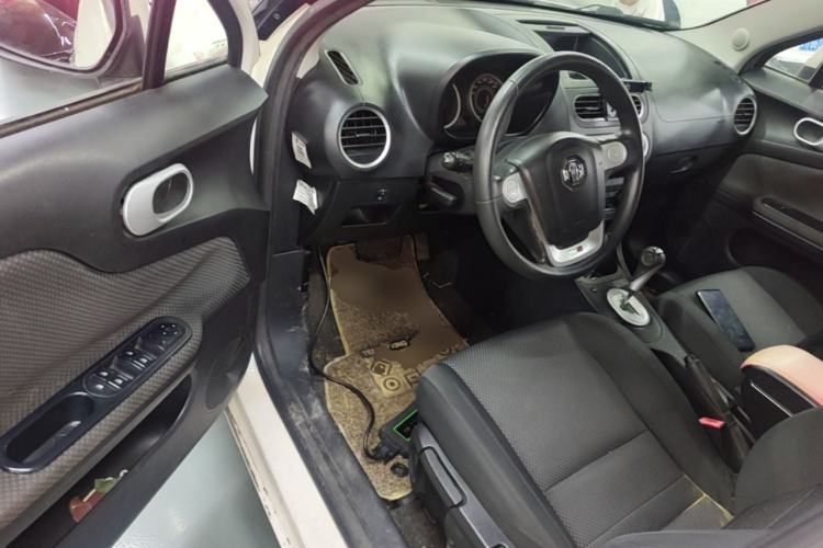 Used MG 3 2014 1.5L AMT Elite Edition Driver Seat
