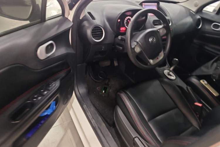 Used MG 3 2014 1.3L AMT Comfort Edition Driver Seat