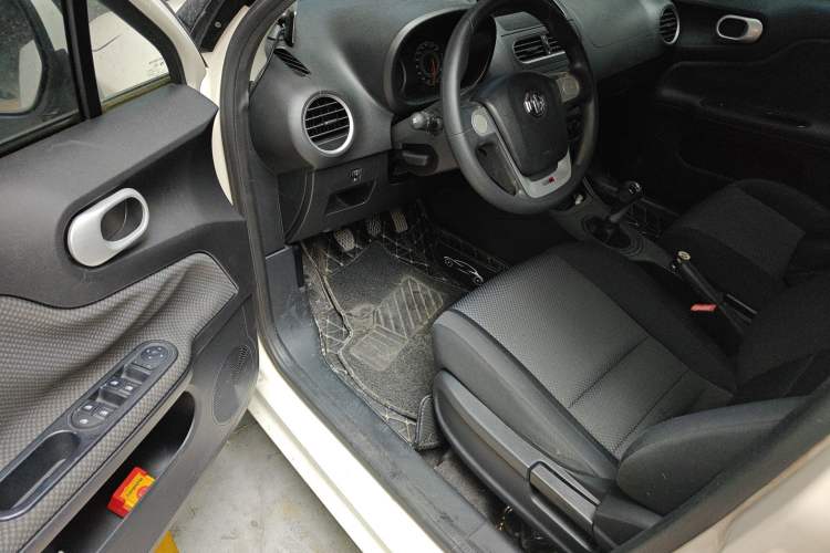 Used MG 3 2014 1.3L Manual Comfort Edition Driver Seat