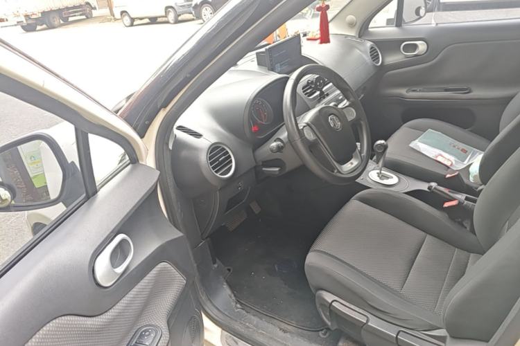 Used MG 3 2014 1.5L AMT Elite Edition Driver Seat