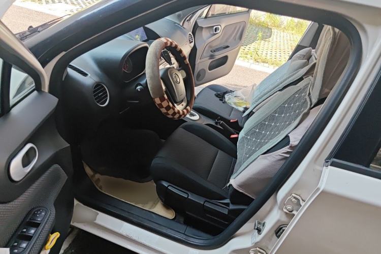 Used MG 3 2014 1.5L AMT Elite Edition Driver Seat
