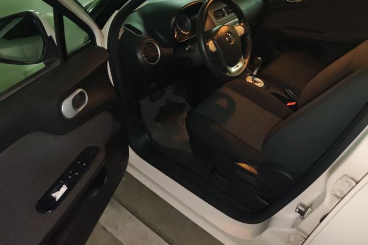 Used MG 3 2014 1.5L AMT Elite Edition Driver Seat