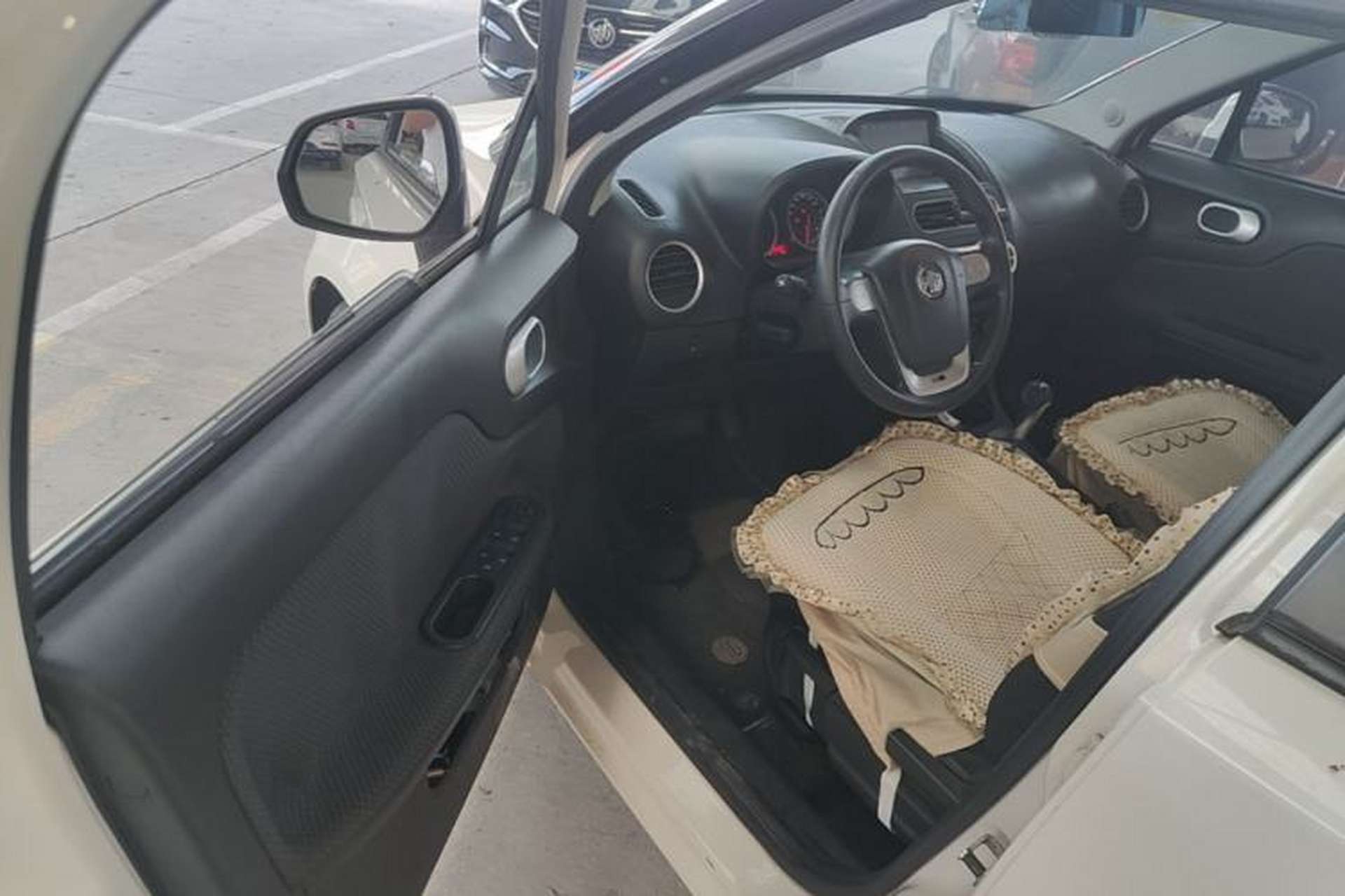 Used MG 3 2014 1.5L AMT Elite Edition Driver Seat