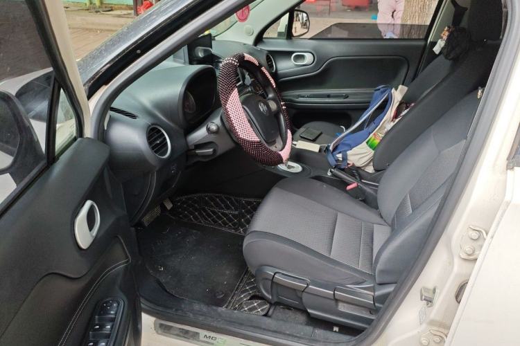 Used MG 3 2014 1.5L AMT Elite Edition Driver Seat