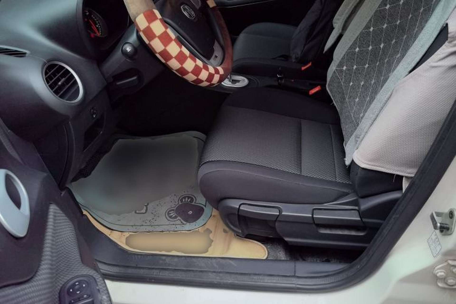 Used MG 3 2014 1.5L AMT Elite Edition Driver Seat