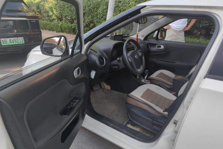 Used MG 3 2014 1.3L AMT Comfort Edition Driver Seat