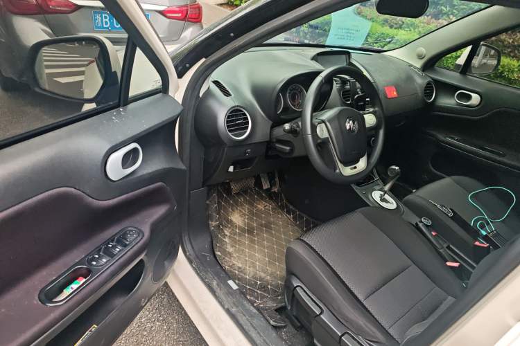 Used MG 3 2014 1.5L AMT Elite Edition Driver Seat