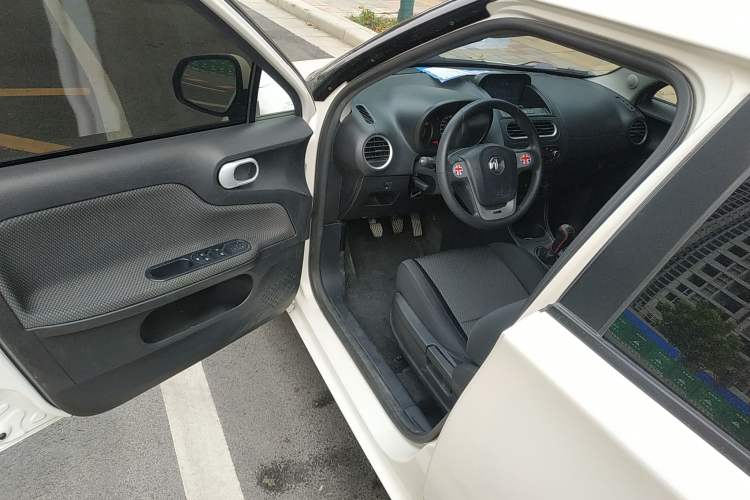 Used MG 3 2014 1.3L Manual Comfort Edition Driver Seat