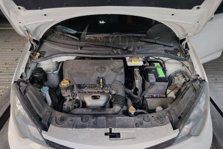 Used MG 3 2014 1.5L AMT Elite Edition Engine Bay