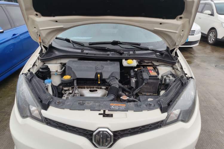 Used MG 3 2014 1.5L AMT Elite Edition Engine Bay