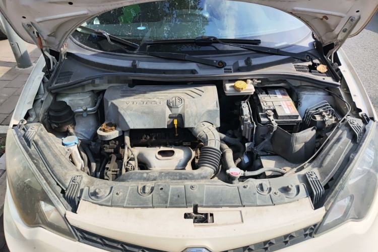 Used MG 3 2014 1.5L AMT Elite Edition Engine Bay