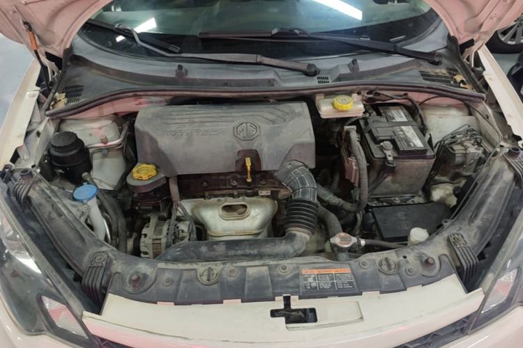 Used MG 3 2014 1.5L AMT Elite Edition Engine Bay