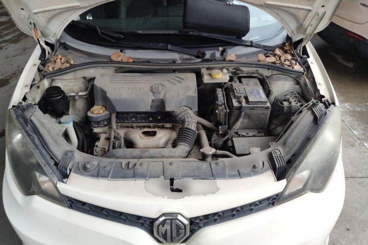Used MG 3 2014 1.5L AMT Elite Edition Engine Bay